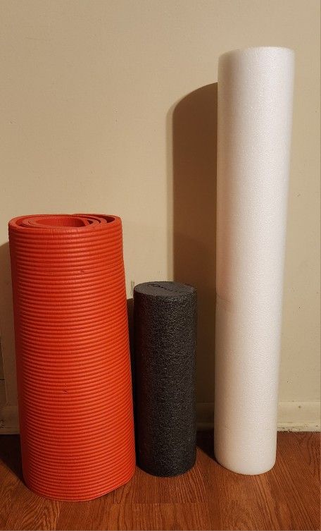 2 foam rollers and Exercise Mat