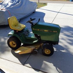 John Deere 165