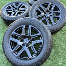 Chevy Silverado 2025 rines y llantas todo como nuevos 2 mil millas solamente rims wheels 