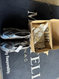 Yeezy foam runners