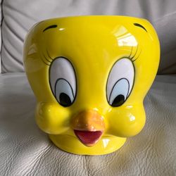 Vintage 1989 Tweety Bird 3D Ceramic Head Coffee Mug Warneer Bros.