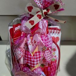 7 piece Valentine's Day gift bundle love songs Cassette 