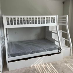JasonWhite Finish Twin/Full Bunk Bed
ACME$20 Down Payment and delivery available 