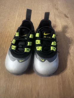 Baby shoes