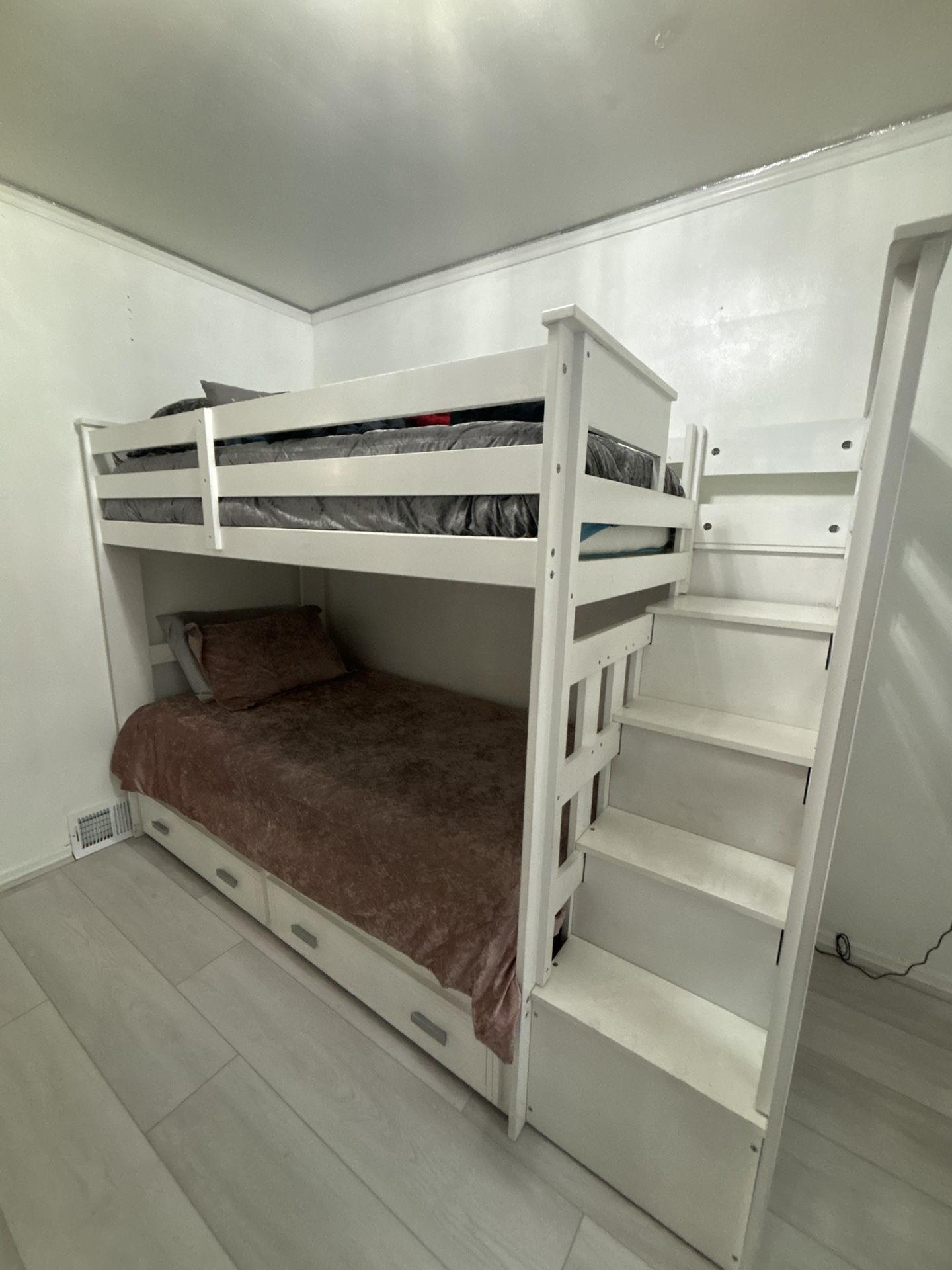 Size Of Bed Twin Top And Bottom ,Color White
