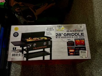 Blackstone 28" Griddle with Hardcover & Side Shelf