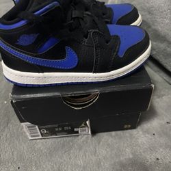 Jordan 1 mid
