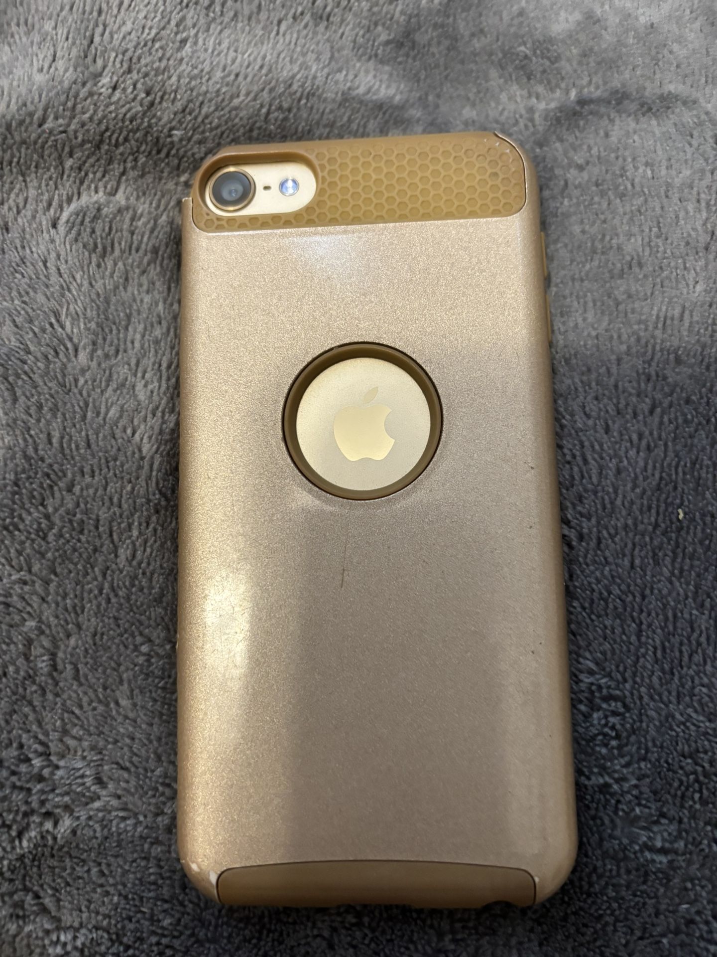 iPod Touch with gold case