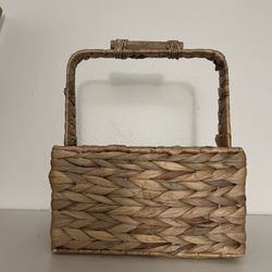 Wicker Utensil Holder