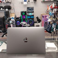 Macbook Pro 2020 8GB/256gb With Touch Bar Cash Offer