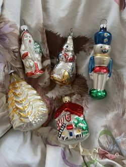 Vintage Lot Set Of Ornaments