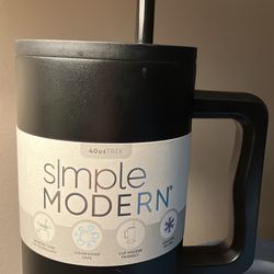 Brand New 40oz Trek Tumbler