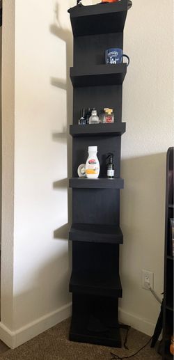 Floating shelves