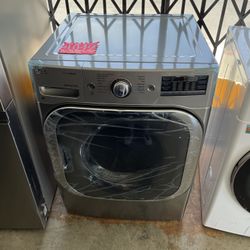 New LG Mega Capacity Gas Dryer 9.0 Cubic Feet