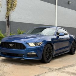 2017 Ford mustang V6