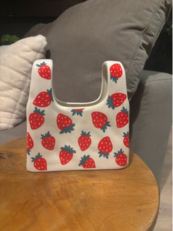 CERAMIC strawberry bag decor