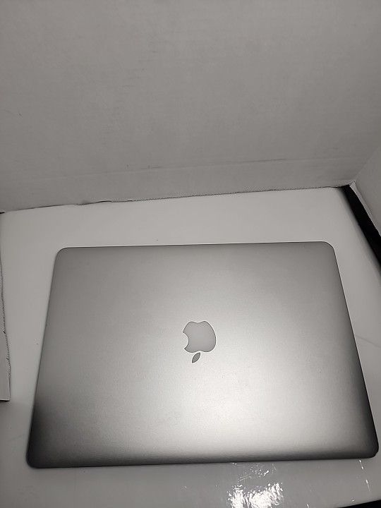 Apple MacBook Pro 15 Inch  i7 16gb RAM  a1398