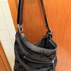 Old Coach Bag!! Great Shape!! 