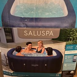 Saluspa Hot Tub
