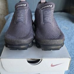Vapormax  Size 6 Woman 