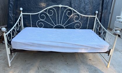Vintage Daybed