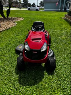 Riding lawnmower