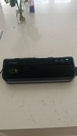 FoodSaver Vacuum Sealer