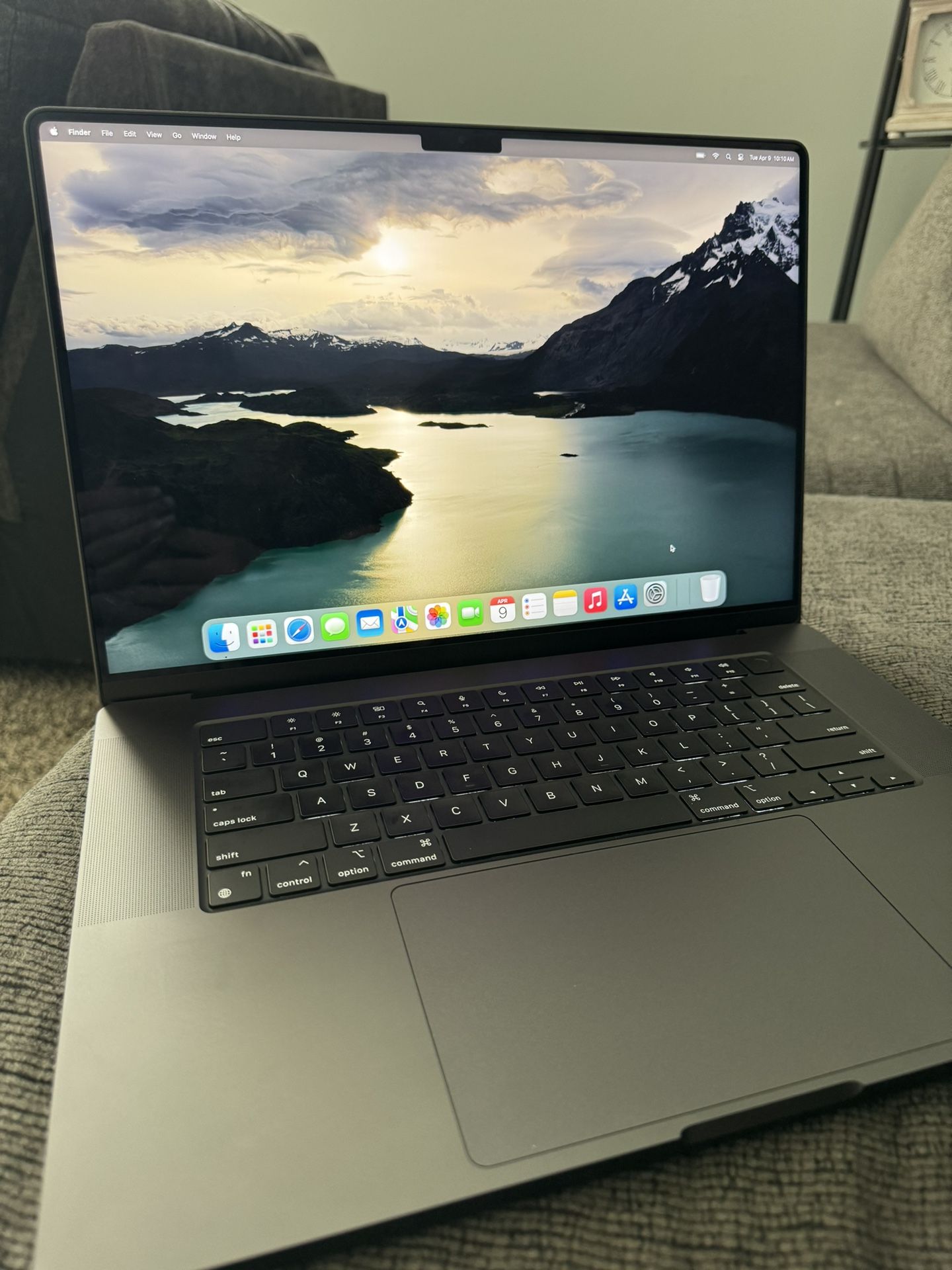 MacBook Pro 16”- M3 Pro Chip