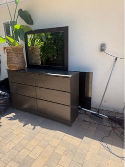 Dresser