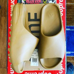 Yeezy slide sz 12 Ochre $220