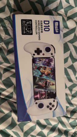 Wireless gaming controller