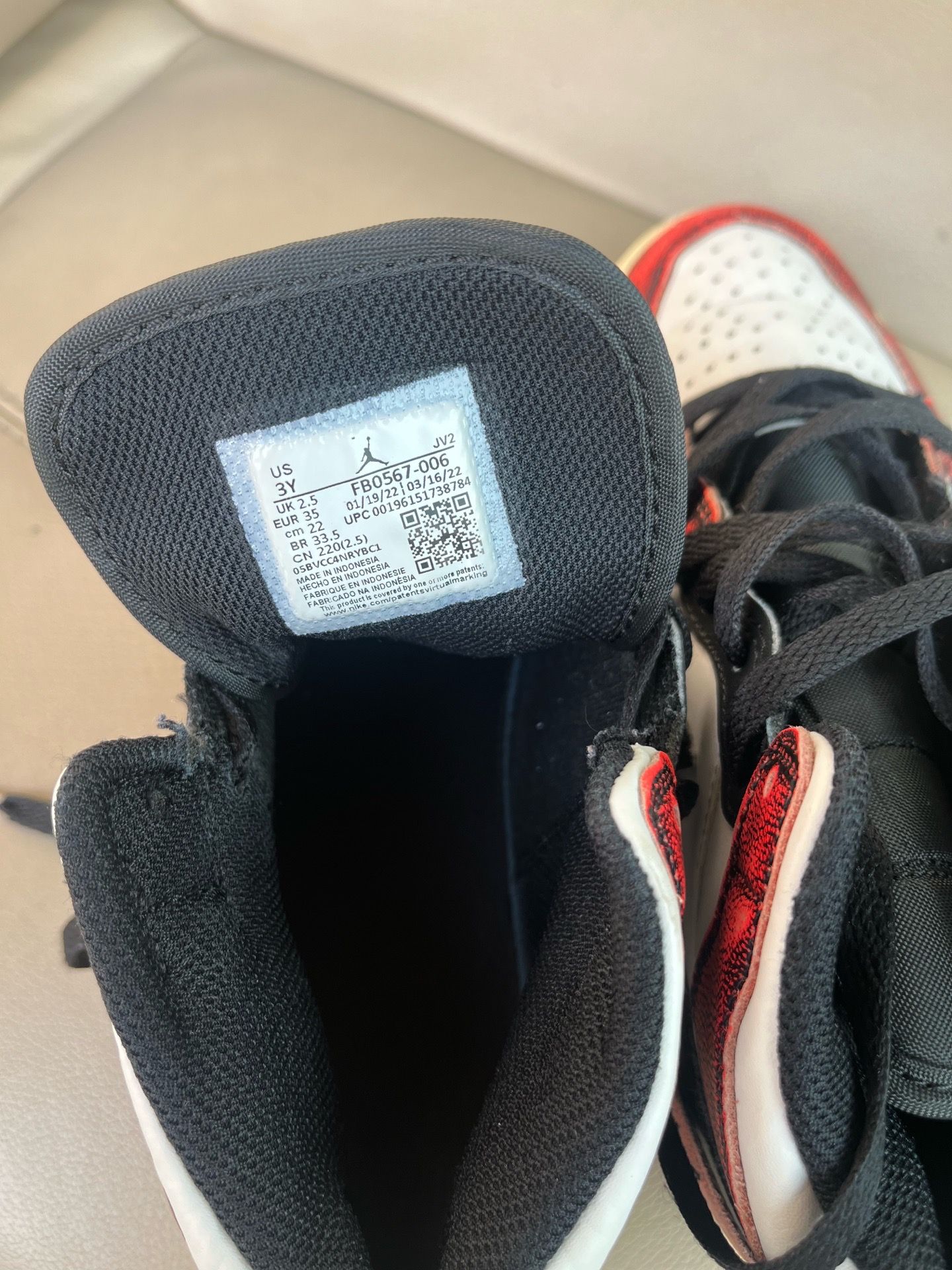 Nike high top shoes
