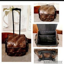 Rolling Scrapbook/Craft Tote With Lots Of Compartments And Pockets 