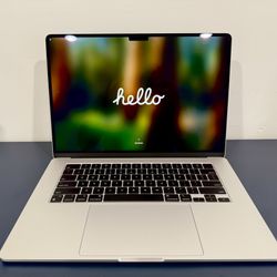 Apple MacBook Air (15-inch)