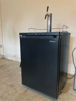 Kegco Digital Kegerator – Complete Setup + Keg & CO2 Tank