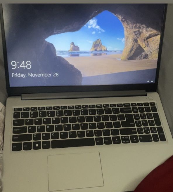 AMD Athlon Silver 7120U with Radeon Graphics Charger Included