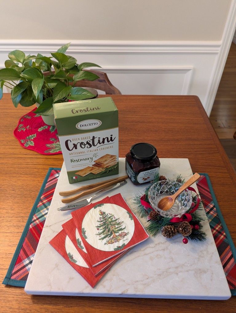 BRAND NEW QUALITY QUARTZ CHARCUTERIE BOARD, SERVING TRAY