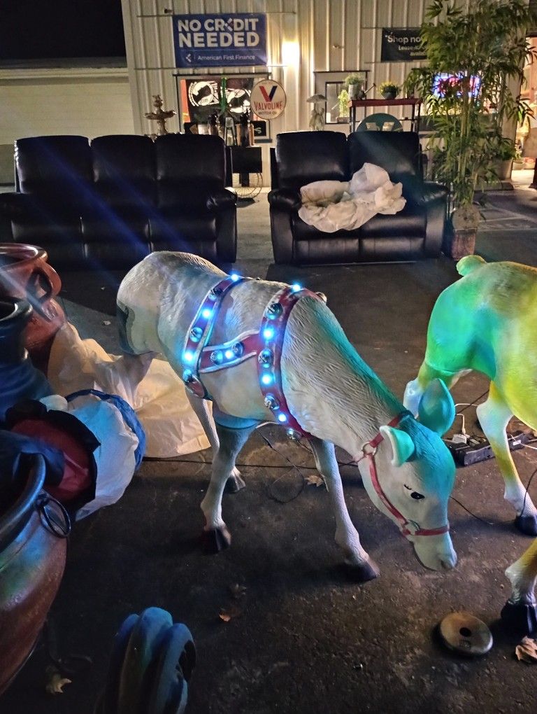 Reindeer Family, Tree With Decorations And Lawn Ornaments