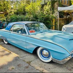 1963 Ford Thunderbird 