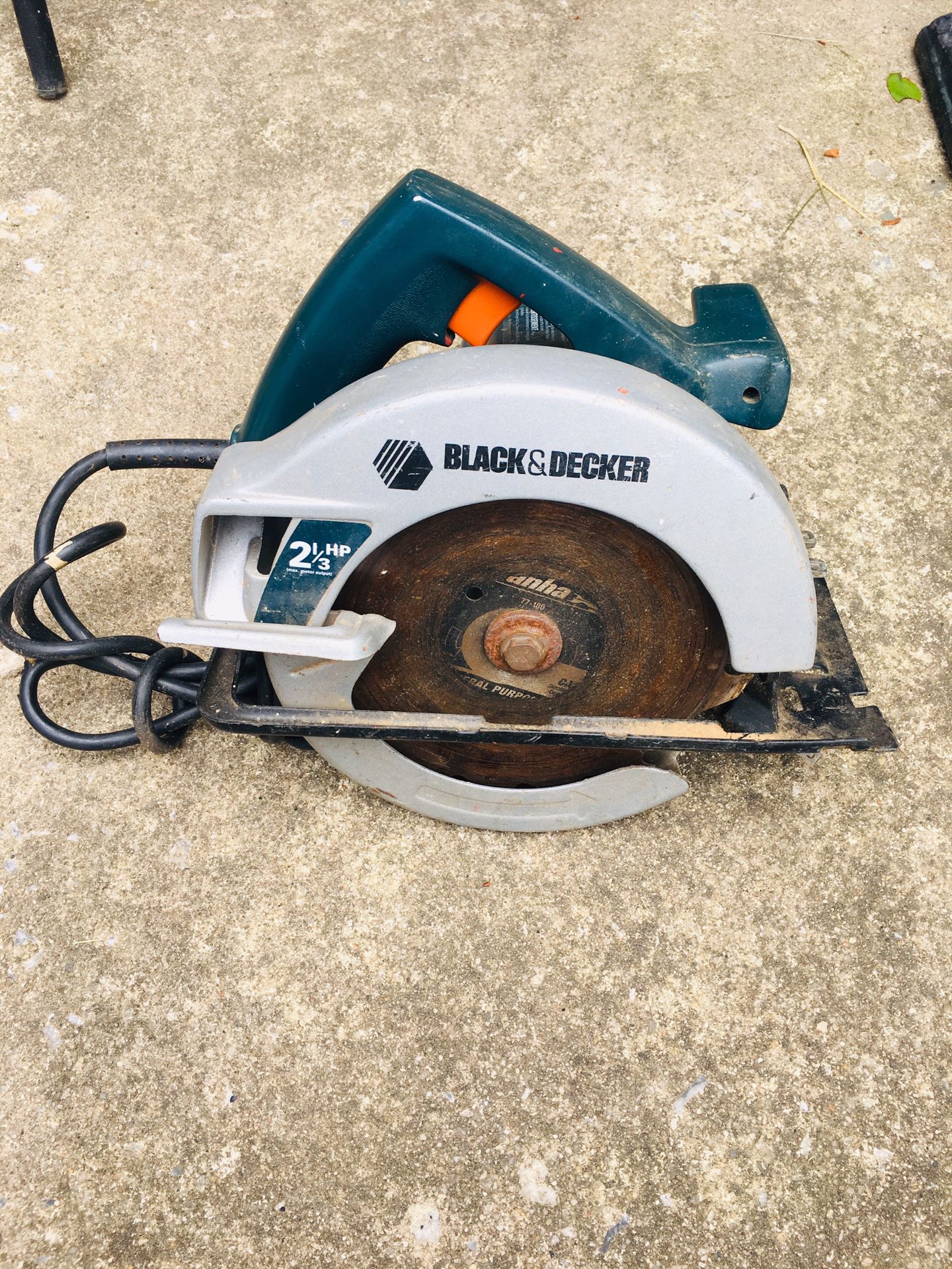 Black & Decker Circular Saw Model 7359 7.25” corded 2-1/3” HP