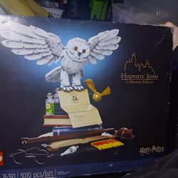 BRAND NEW NEVER OPENED LEGO Harry Potter Hogwarts Icons 76391