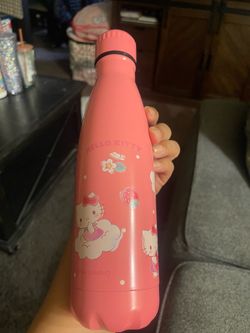 Hello Kitty tumbler 27oz