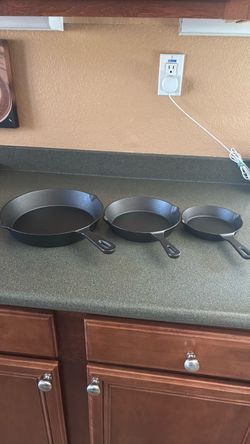 Cast iron skillet