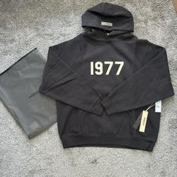 Fear of God Essentials Hoodie (Black) - Size S