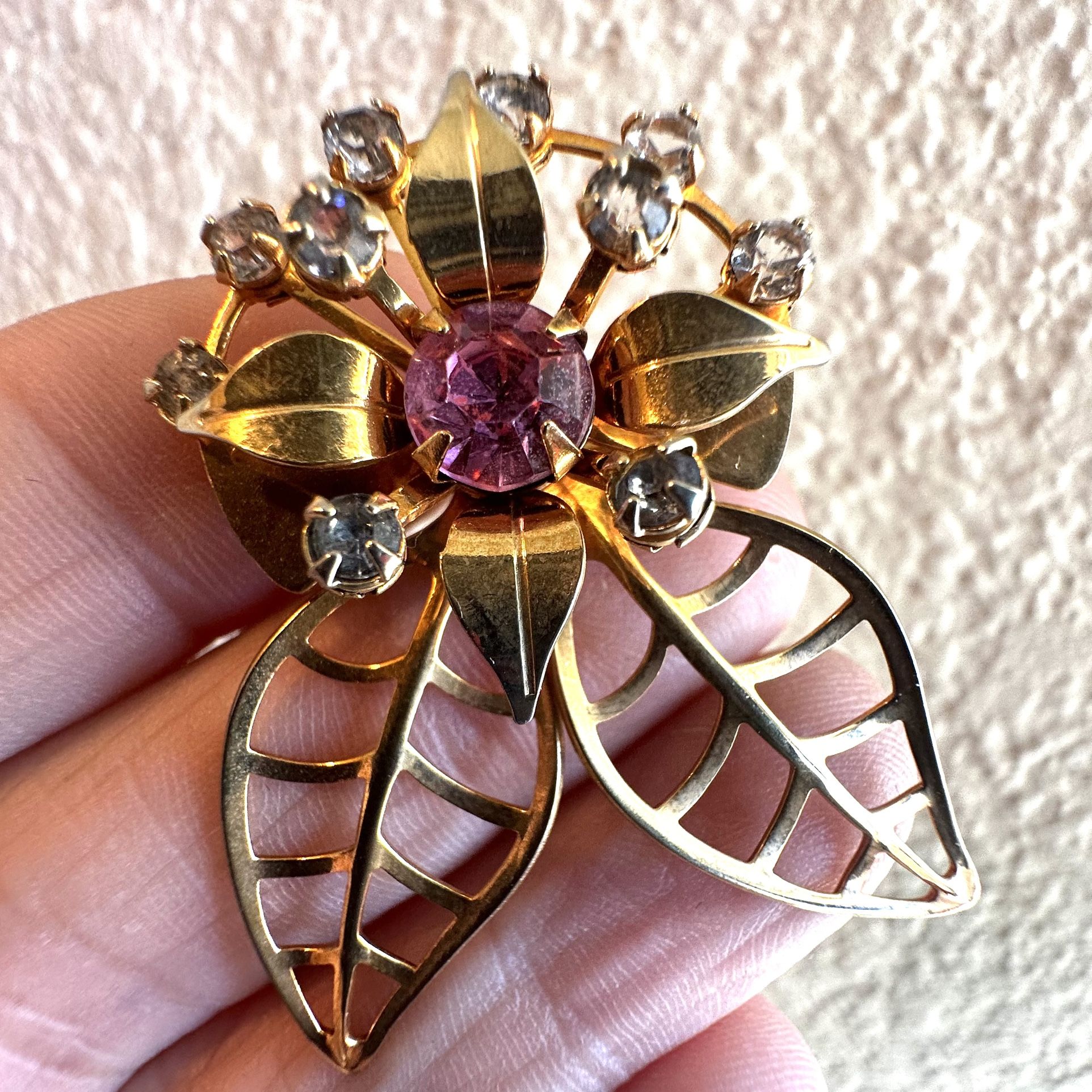 Gold Tone Vintage Pink Rhinestone Flower Brooch