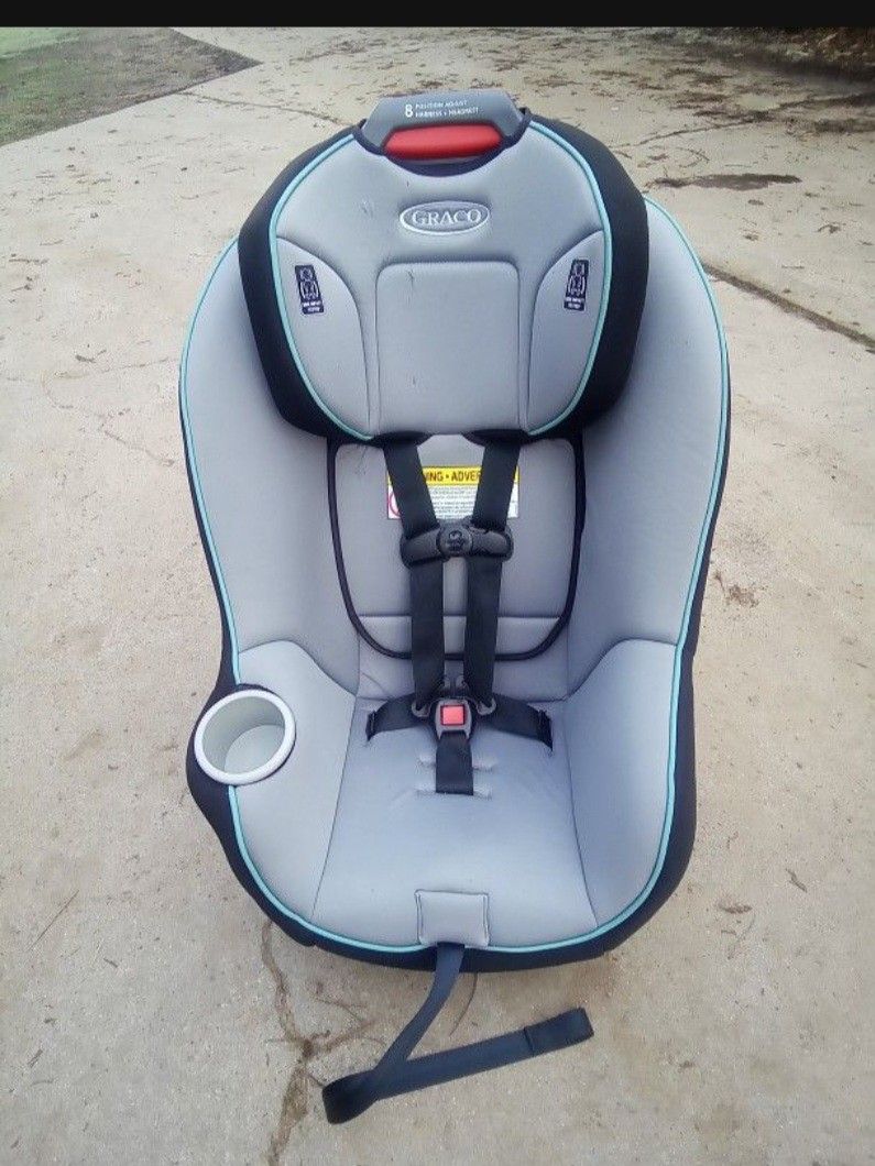 Graco Slim Fit Booster Car Seat