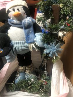 Penguin Xmas decor