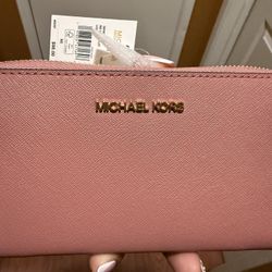 New Michael Kors Wallet 