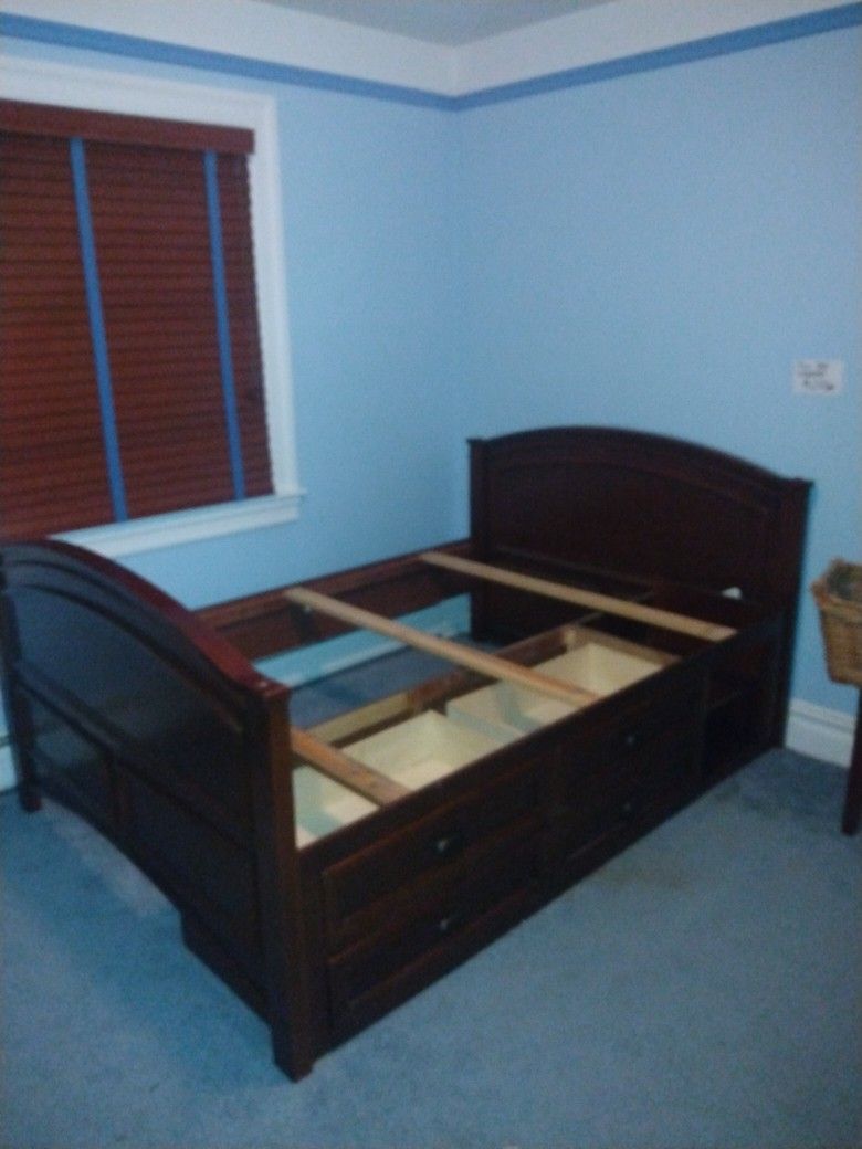 FULL SIZE CAPTAIN BEDROOM SET