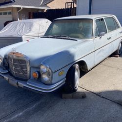 1972 Mercedes 280sel 4.5 factory v8 sedan